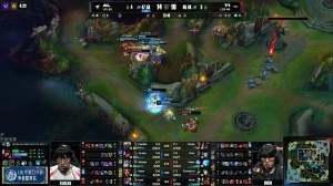 Faker位置很差！AL收下冰鸟+兰博+泰坦反手送给T1一波团灭并拿下大龙