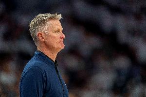 不敌雄鹿突出问题？科尔：沟通不畅 临场调整不好 失误是致命伤