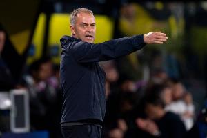 马卡报：弗里克希望巴萨球员多休息，取消了赛前在布鲁日的训练