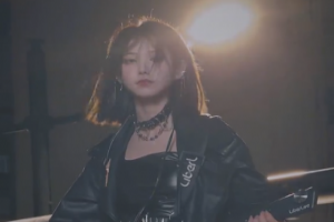 黑丝皮衣王诗蒙晒变装转场视频：我要占据你一切，无可厚非