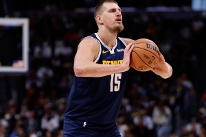 MVP胖子回来了！约基奇22中14爆砍34分7板14助4断2帽 三分10中4