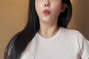 你说得都对！女球迷：我说国足能赢就必须能赢