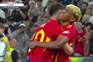 西班牙4-0领先法国！佩德里前插打门得手！尼科-威廉姆斯送助攻！