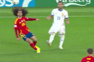 神奇的比赛！穆阿尼补时头球破门！法国4-5西班牙还落后一球！