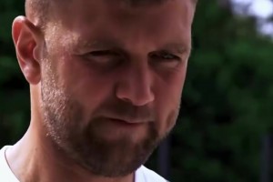 预计比赛会很精彩吧！6.7德国队训练日常及动身奔驰竞技场！