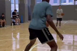 大小王恢复训练！詹姆斯杜兰特近期在同一场地训练