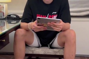 笑死！杨瀚森向DeepSeek提问：第一次参加选秀，要注意啥