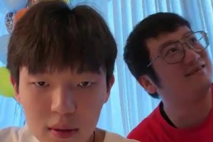 杨瀚森跟队厨师：训练量大最近每次都吃不太饱 准备给他做点好料(松鼠桂鱼)