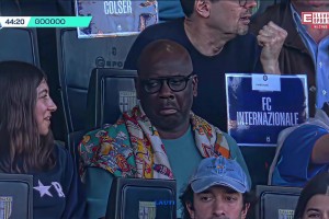 小图拉姆神奇吊射，亲爹都没眼看！