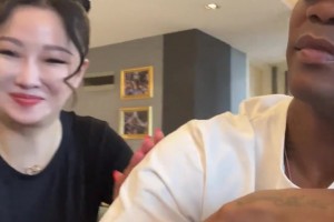 马布里：你们老婆也这样吗？打人没轻没重的，真的很疼