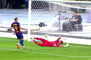 这个饼真香！巴萨6分钟2球，莱万包抄轻松破门
