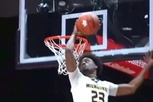 想在扣篮大赛看到的是这样的动作啊！