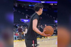 杨瀚森新赛季想出彩？最重要因素是啥？得跟对大哥！后卫传球重要