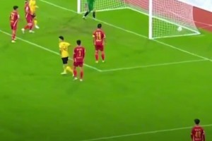 “雄起声”震天，热血足球燃爆赛场！超2万人见证成都VS广安!