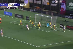 绝杀点球被扑，反遭绝杀！网友：如此澳假，怎能不爱