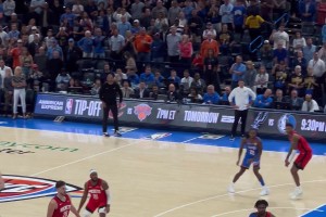 引发争议！杜兰特最后时刻在没有暂停的情况下叫出暂停，雷霆抗议