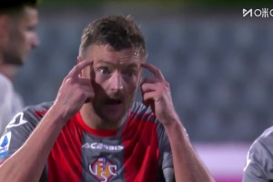 老兵不死！38岁瓦尔迪穿10号攻入意甲首球 激动连续空翻庆祝