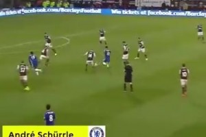 还得看我的！名场面：内森科林斯一路过人自己将进球收入囊中！