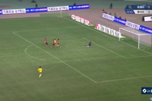 下地真快啊！南通门将赵东旭神扑力保城门不失